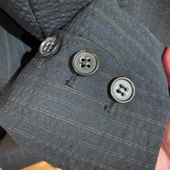 Theory gently worn black striped women’s blazer - Picture 3 of 10